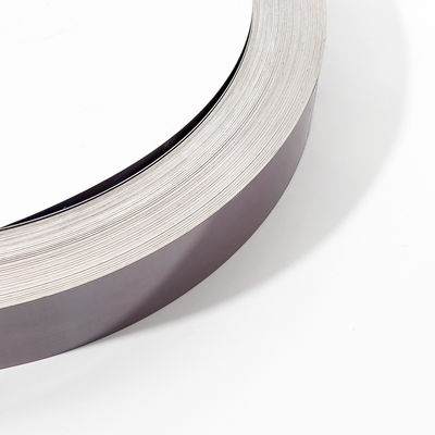 Zwierzchnia na zewnątrz aluminiowa, o szerokości 1,0 mm