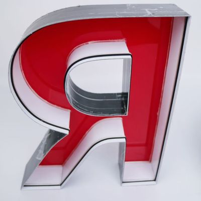 Zastosowalna jasność geometryczne plastikowe litery do użytku wewnętrznego lub zewnętrznego