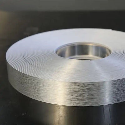 Szczotkowana srebrna aluminiowa czapka z nakładką do litery kanałowej Długość 25M-33.33M/roll - Chinaron