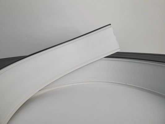 Czarna aluminiowa cewka kanałowa typu J, cewka z czapką do precyzyjnego gięcia ręcznego